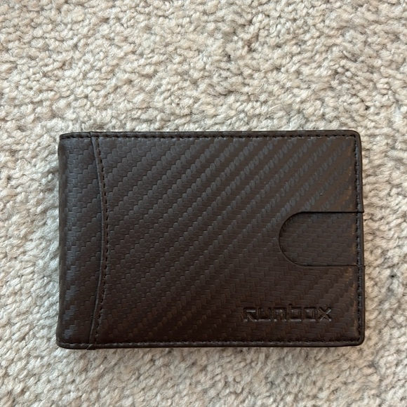 Runbox brown wallet. Box included. NWT! - Picture 3 of 5